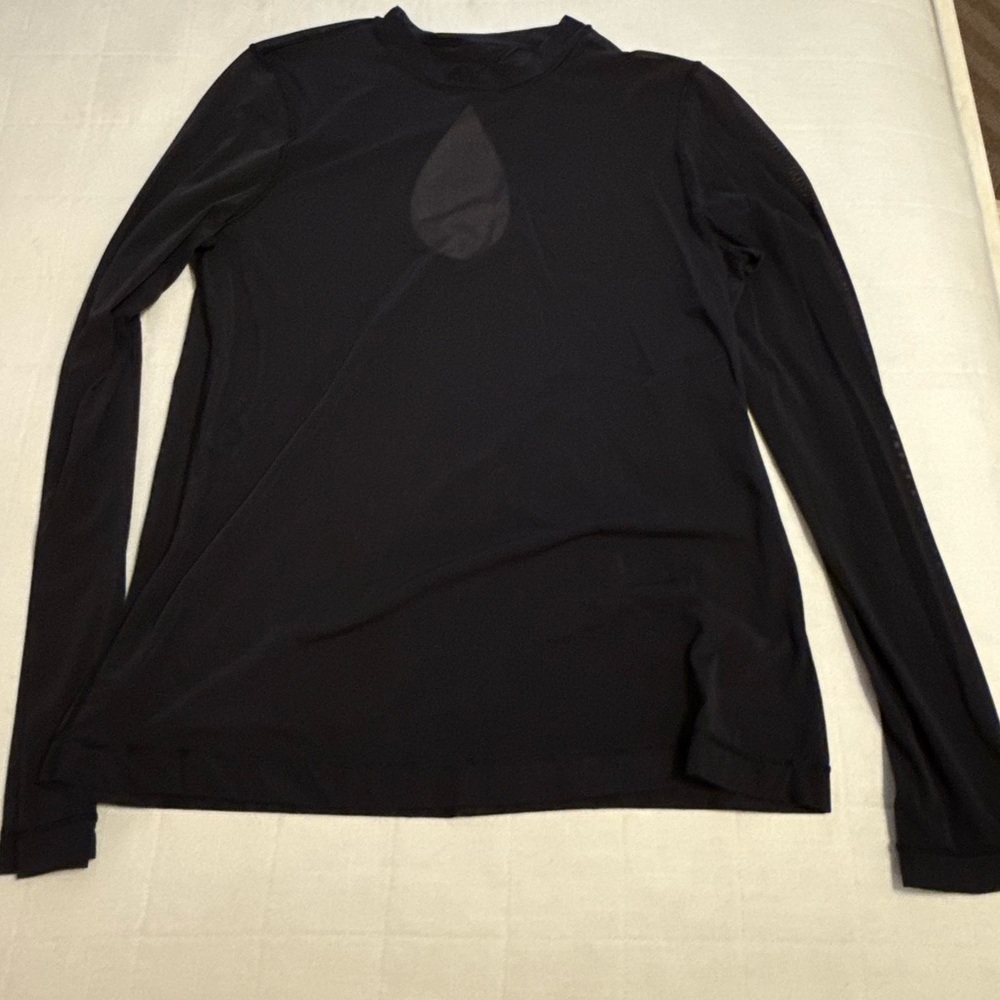 Lululemon Keyhole Mesh Long Sleeve - Black - Size 6